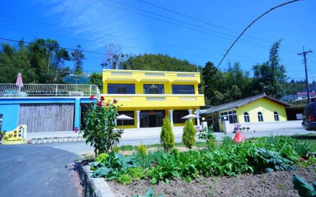 Ruili Meng Zongzhu Homestay