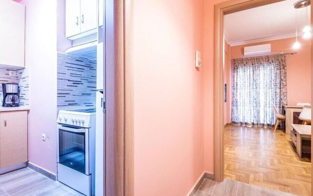 Bright flat in front of Acropolis metro