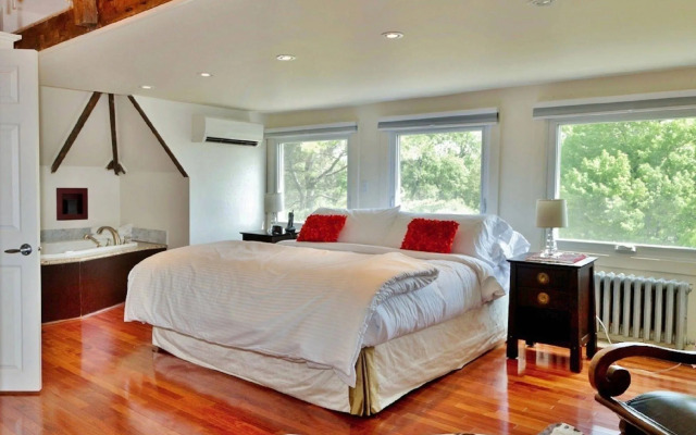 All Suites Whitney Manor