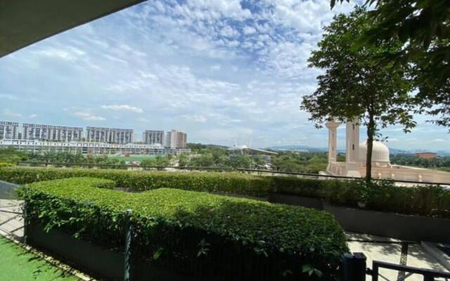 Orak Villa Homestay at Suria Residence