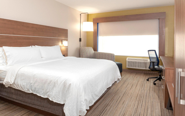 Holiday Inn Express & Suites Phoenix East - Gilbert by IHG