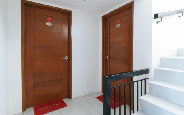 RedDoorz @ DBuilders Rooms Bangkal Makati