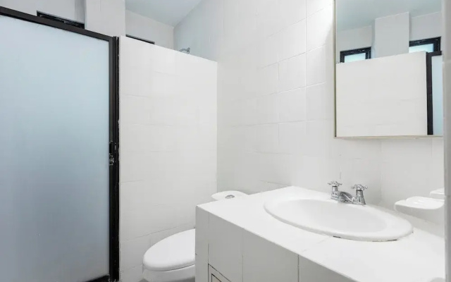 Elevate Your Roma Stay - 2BR - Wifi - Sleeps 7