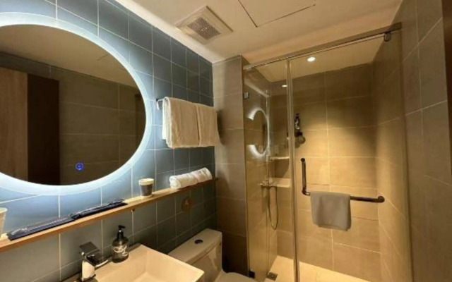 Home Inn Nanchang Bayi Square