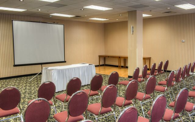 Four Points by Sheraton Windsor Downtown