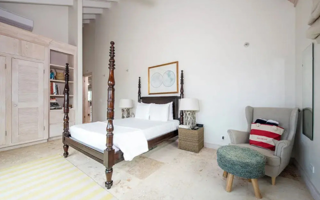 Wild Orchid Hideaway: Lux Beachfront Sanctuary