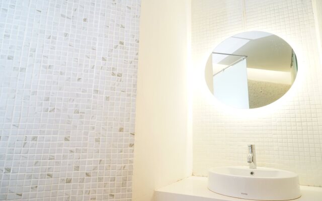 Borough Capsule Hostel Bali