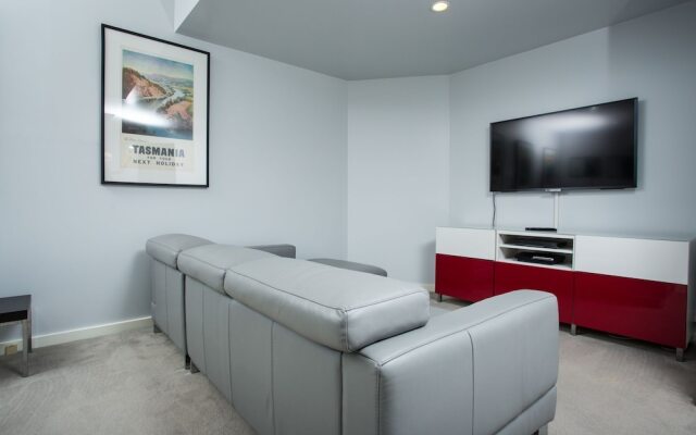 'Sapphire Gem' At Tura Beach