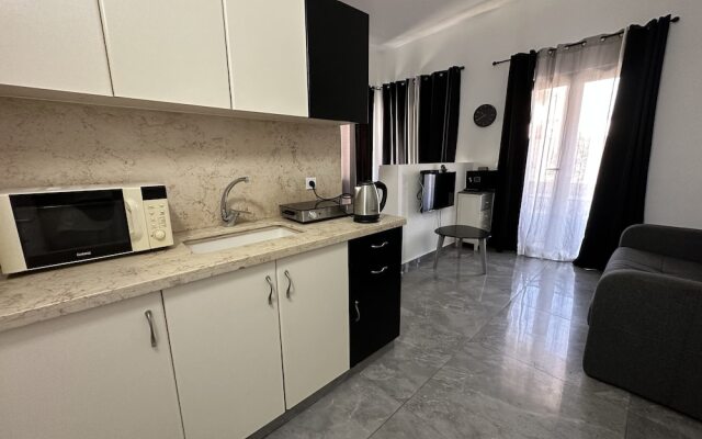 Ha-Yarkon Thirty Nine