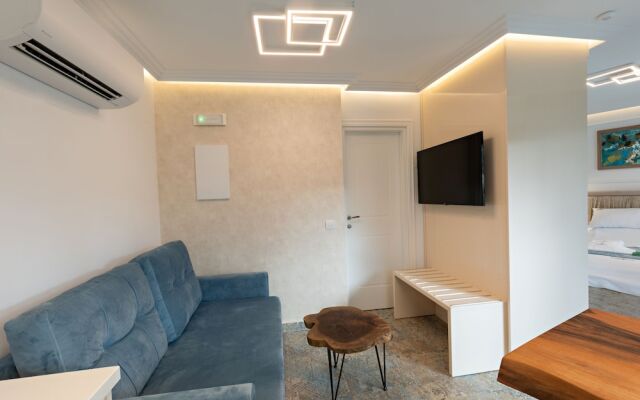 Lazar Lux Apartments