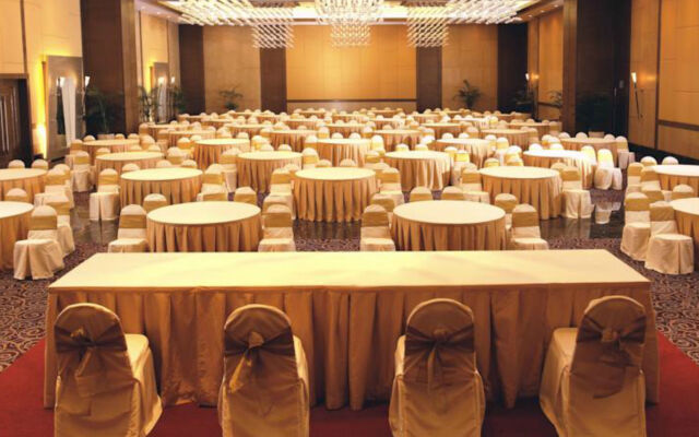 The Retreat Hotel & Convention Centre