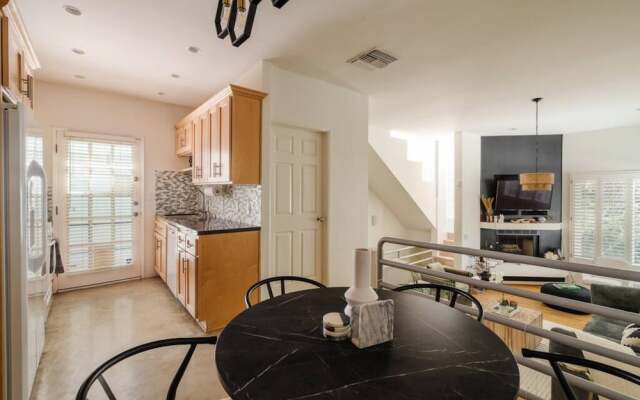 Hollywood Hills Sunset Strip Home w Hottub