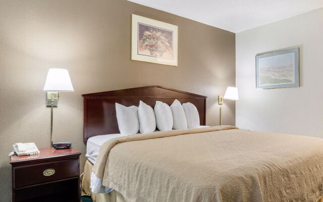 Colby Inn and Suites