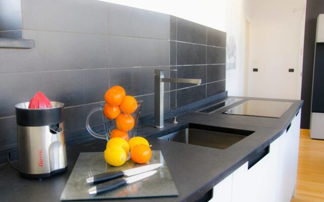 Altido Penthouse next to Acquario