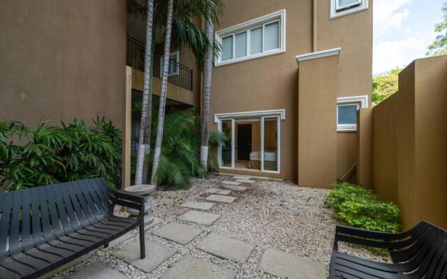 Bocaraca 2 - Luxury 2 BR Condo