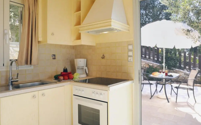 Joanna s House in Kourteika