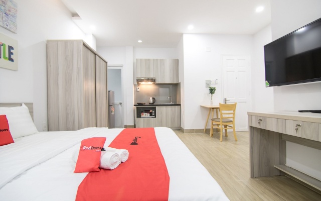 RedDoorz Plus @ Nguyen Van Troi – Guest Rooms – Ho Chi Minh City