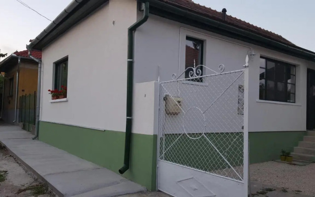 Zrínyi 11 Apartments