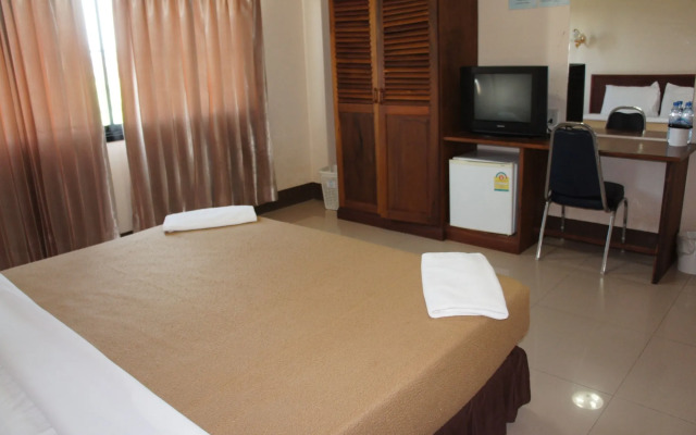 Chaleunehoung Hotel