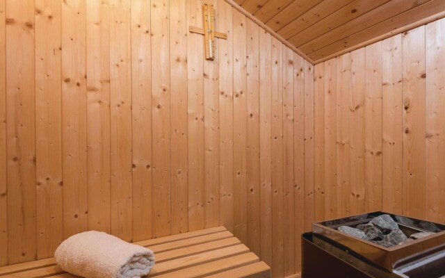 Stunning Home in Prigradica With Sauna, Wifi and 5 Bedrooms