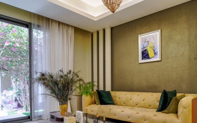 KOHH – 3BR Townhouse in Claret