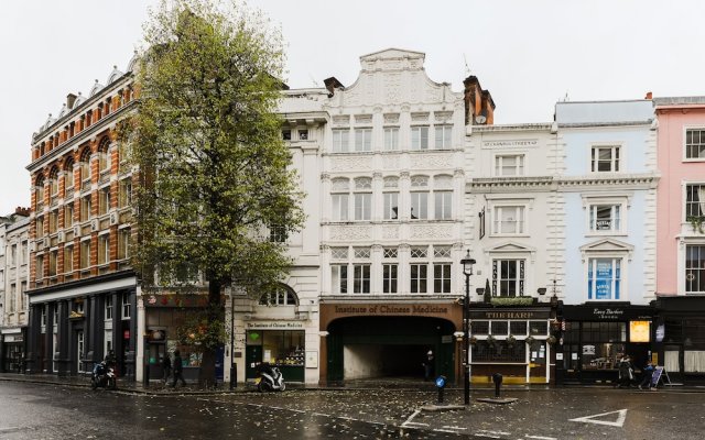 Trafalgar Square by Excel Apartments