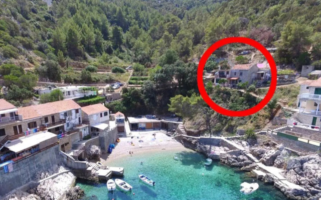Seaside secluded apartments Cove Pobij, Hvar - 7506