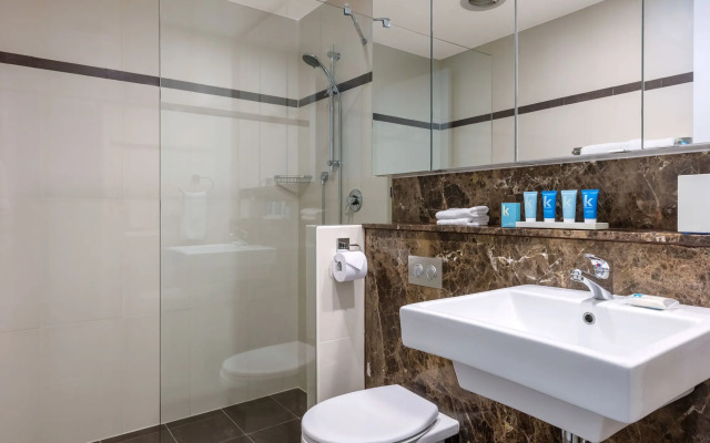 Meriton Suites World Tower