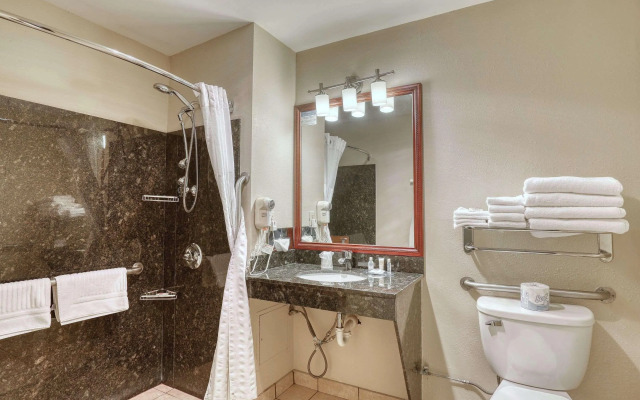 Comfort Suites Appleton Airport