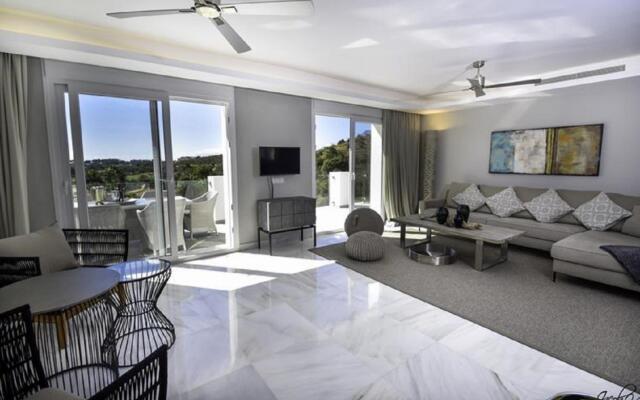 14177- Exquisite villa near beach! Heated pool*