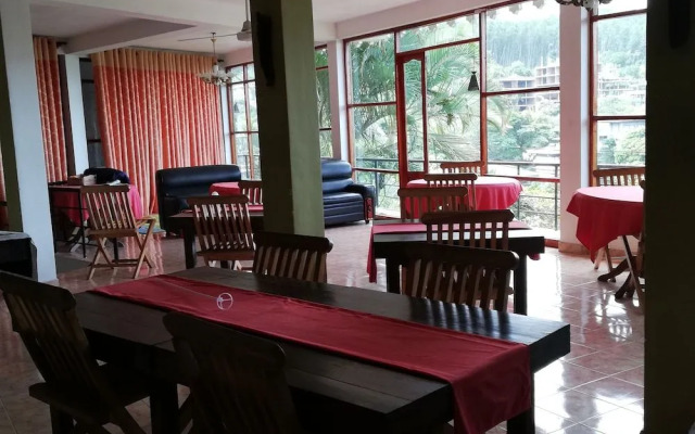 Tea Garden Holiday Inn