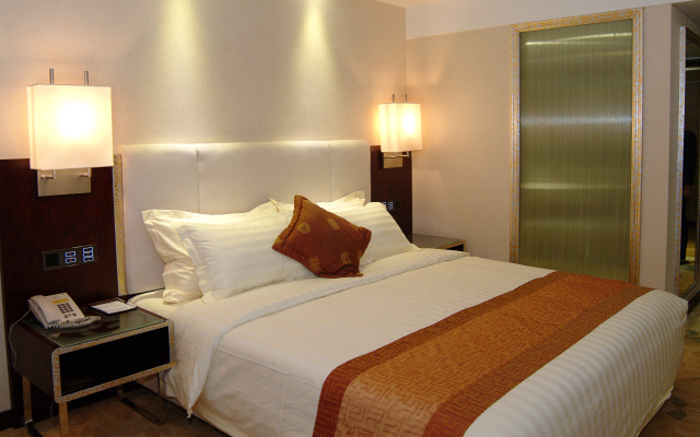 Guangdong Hotel-Free Shuttle & Registration Counter Service during Canton Fair