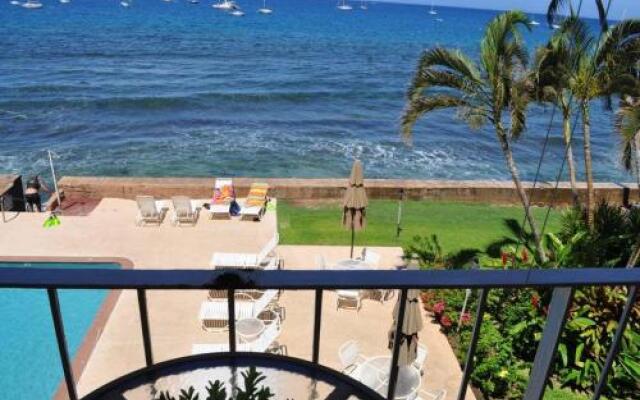 Lahaina Roads 309