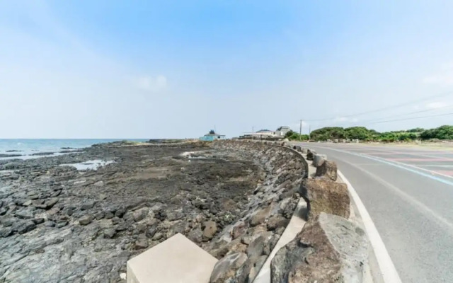 Jeju Gamsugul Pension