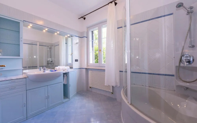 La Casetta Sull Albero 900m From the sea