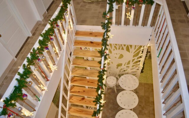 Canary House Dalat Hotel
