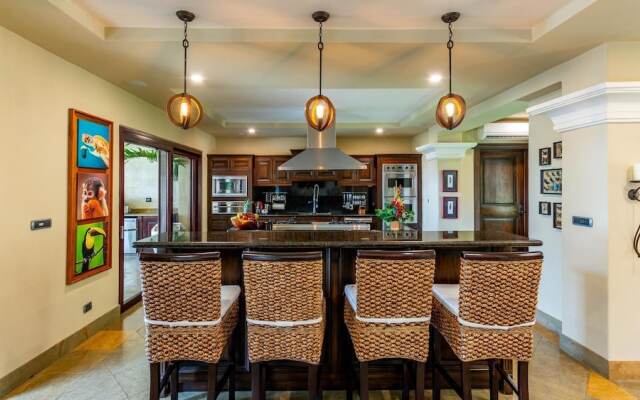 Stunning beachfront Flamingo mansion with incomparable ocean setting