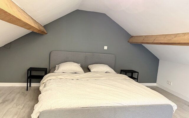 House With Free Parking 15min From The Airport