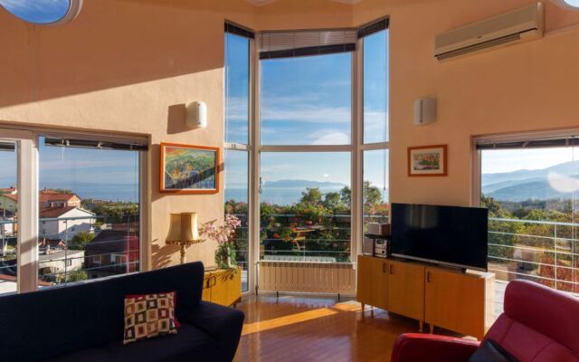 Bella Vista (OPA104)