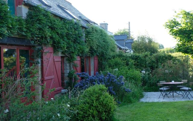 La Maison Jaune à la Janaie