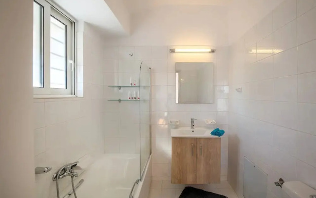 Stylish one-bedroom maisonette in Mets
