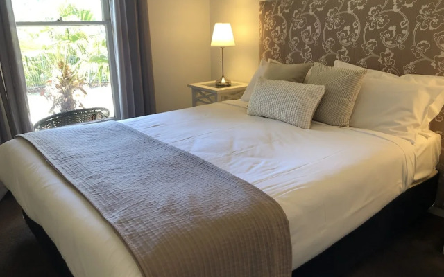 Healesville Garden Accommodation — The Grand Hotel