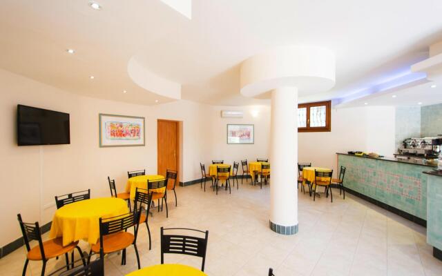 Flat close to stores in Sos Alinos