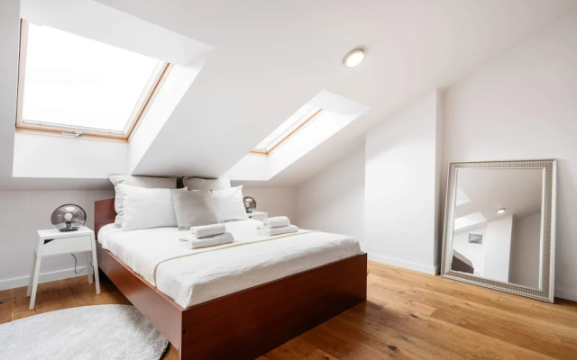 Penthouse Harmonica - LoftAffair