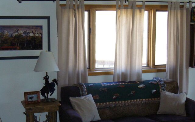 Yellowstone River Suites