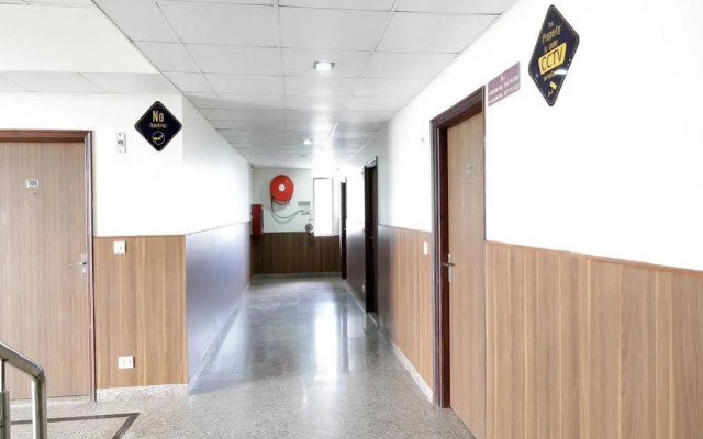 OYO 2166 Hotel KMahaveer