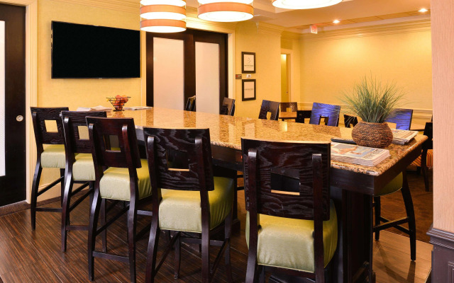 Hotel Alice At Atlantic Beach