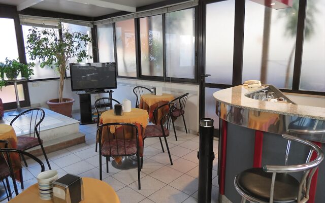 Mini Hotel