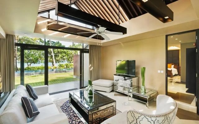 Impiana Beach Front Resort Patong, Phuket