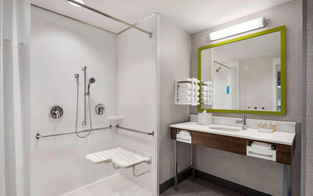 Hampton Inn & Suites by Hilton Kelowna Airport